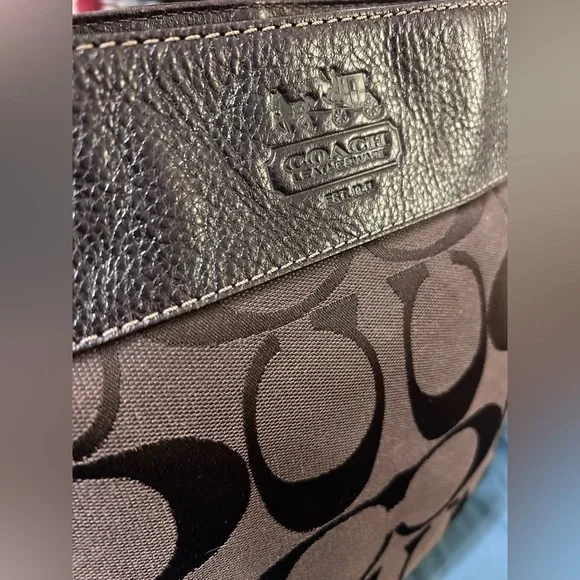 Coach Brown and Black Signature Bag - Picture 11 of 12